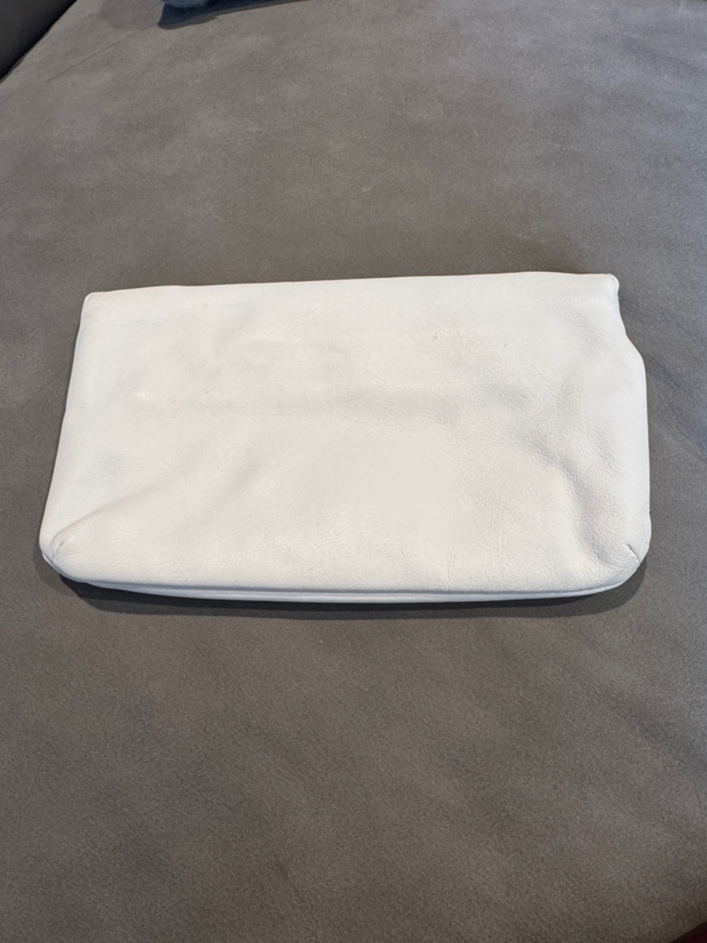 Michael Kors white leather silver woven chain snap flap clutch. New, no tag. - Picture 3 of 7
